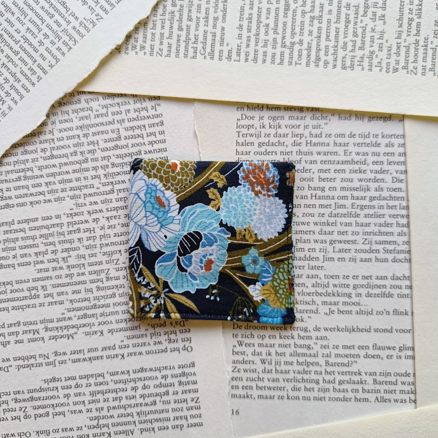 Traditional floral blue Bookmark