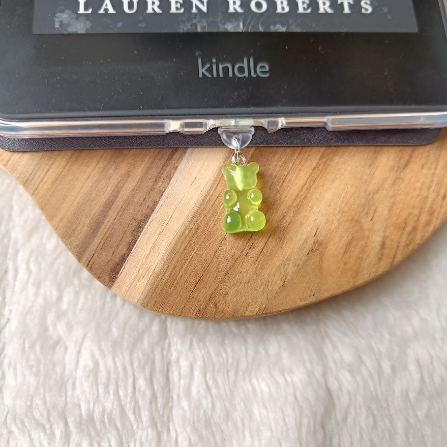Gummy bear dust plug