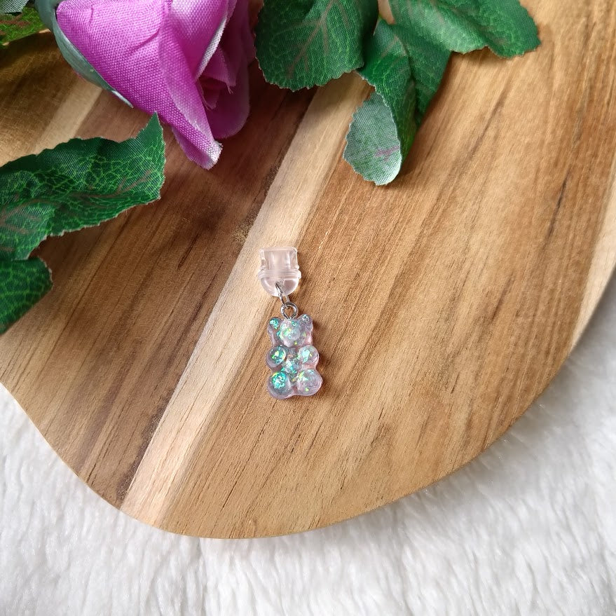 Gummy bear dust plug