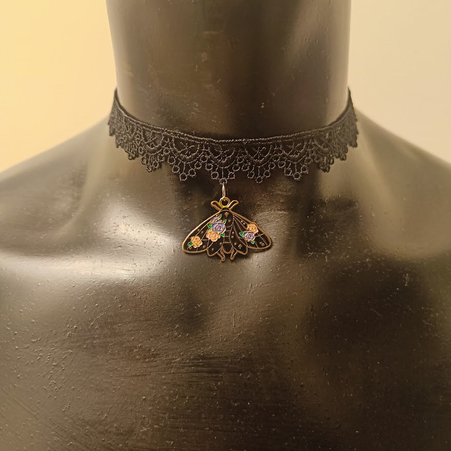Mystica choker