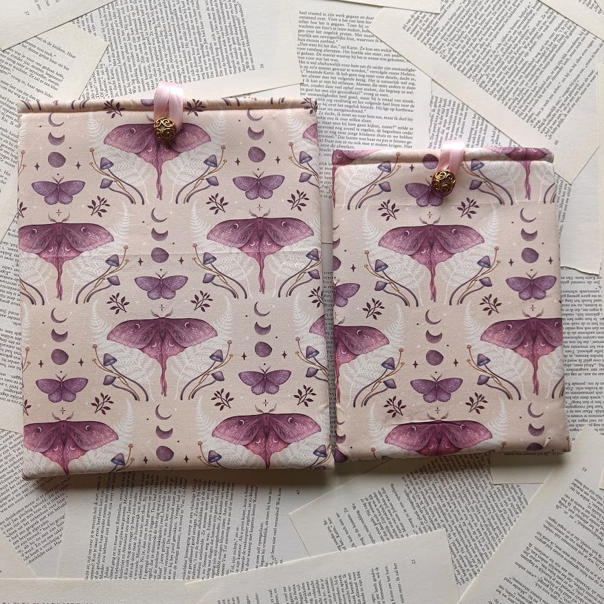 Mystic bloom Booksleeve