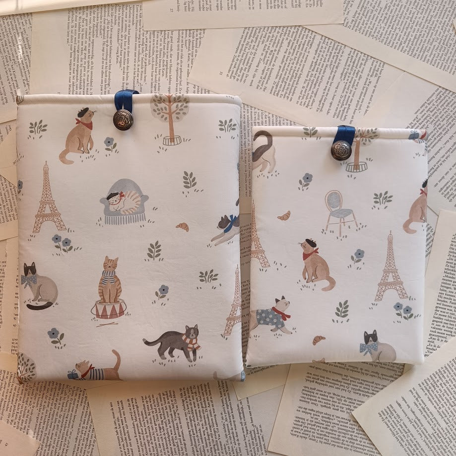 Oui oui Meow meow booksleeve