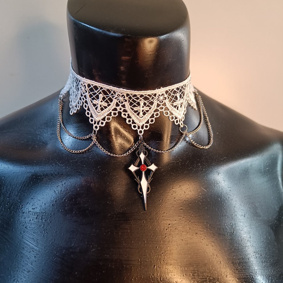 Sanctus choker