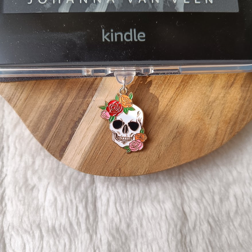 Flower skull dust plug