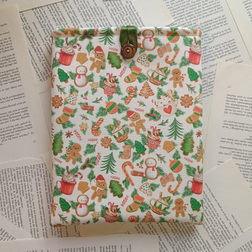Spice and Pine Booksleeve