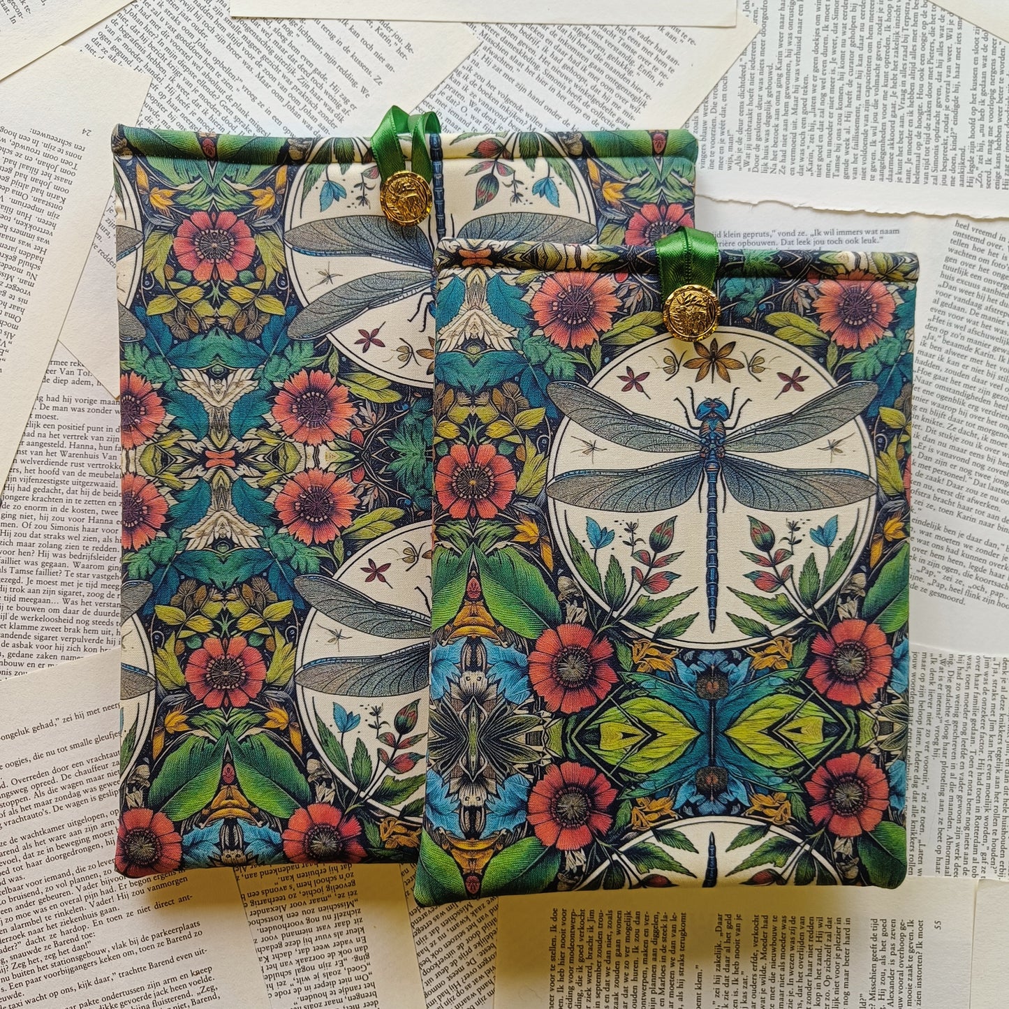 Flutter & fauna Booksleeve