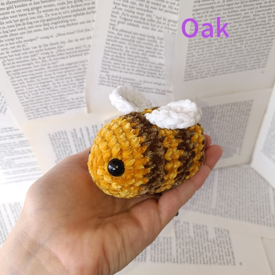 Classic Bee honey yellow (small)