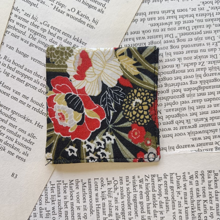 Traditional floral Bookmark