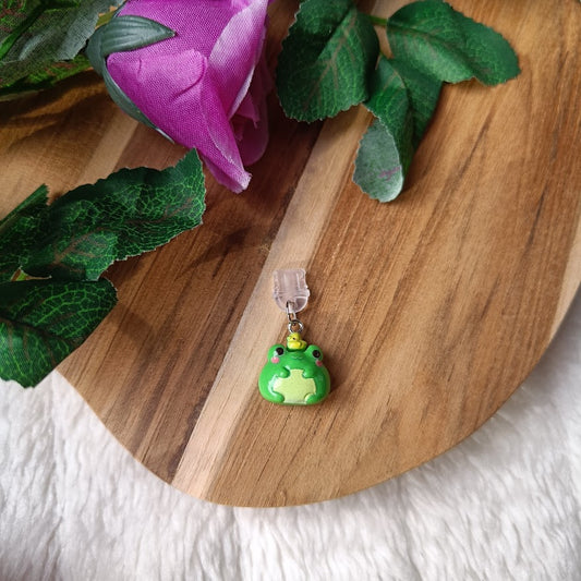 frog with duck dust plug