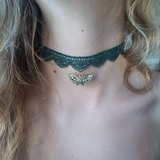 Lunar choker