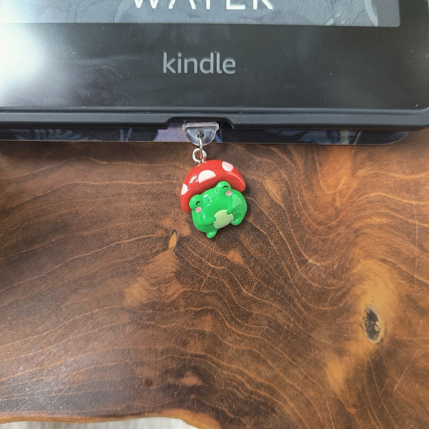 Mushroom frog dust plug