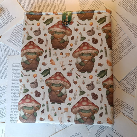 Mushroom frogs Booksleeve