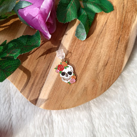 Flower skull dust plug