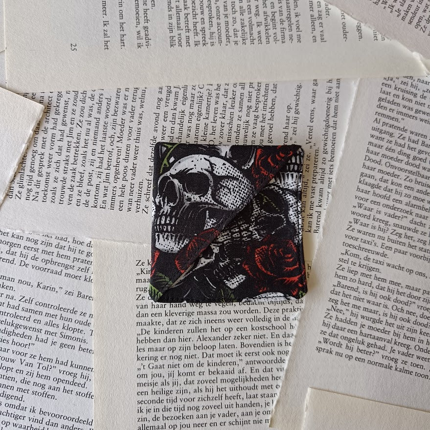 Skulls and roses Bookmark