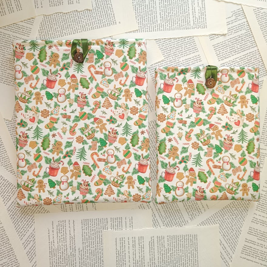 Spice and Pine Booksleeve