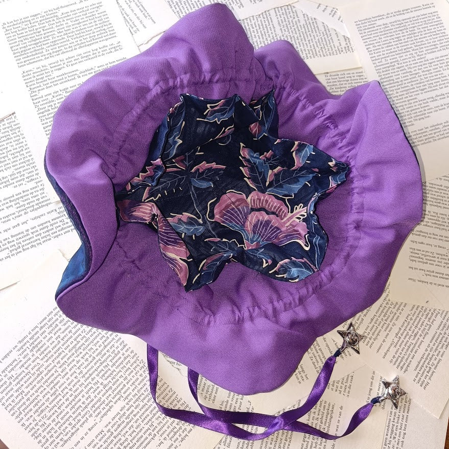 Violet flower garden Dicebag